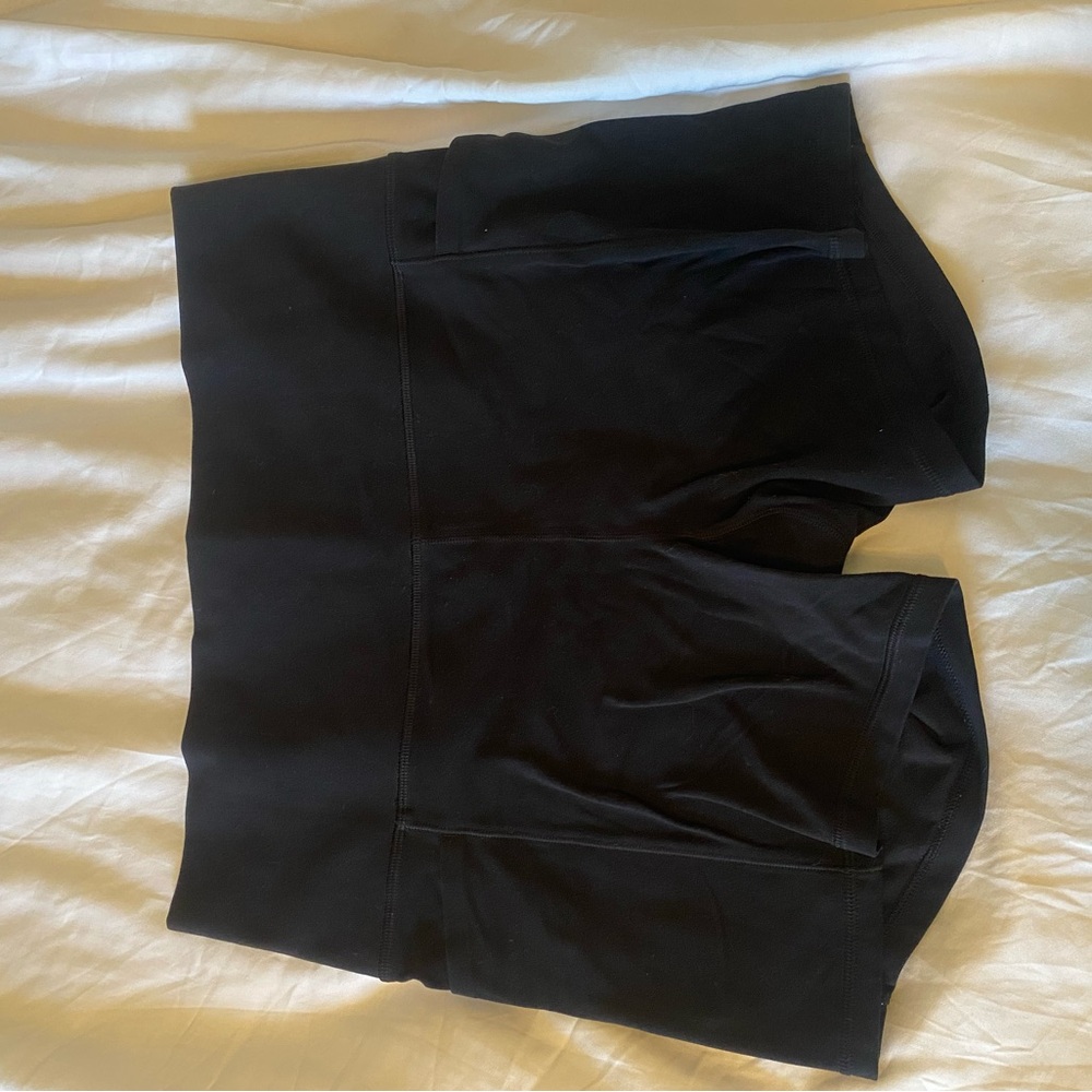 Athleta Salutation Stash Pocket Shorts